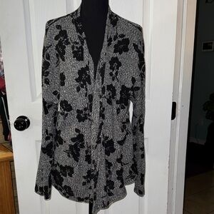 Time and Tru Gray Floral Long Sleeve Camisole